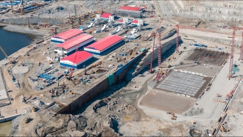 Центр строительства крупнотоннажных морских сооружений в поселке Белокаменка Мурманской области